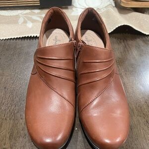 Clarks Women's Brown Leather Slip-On Loafers